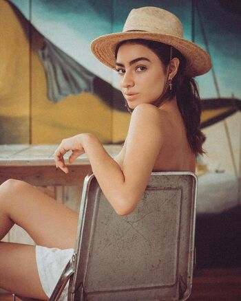 Valentina Buzzurro