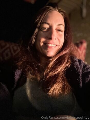 violetnaughtyy