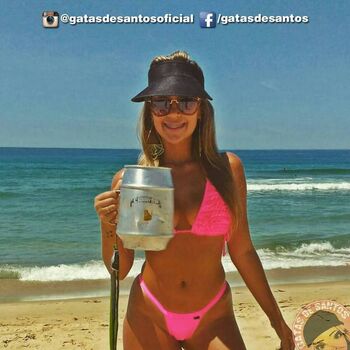 Women In Bikinis