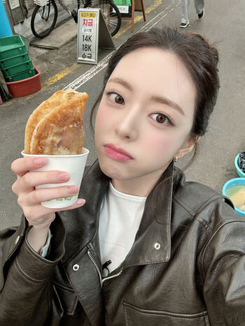 Yuna - ITZY (유나, Shin Yu Na)