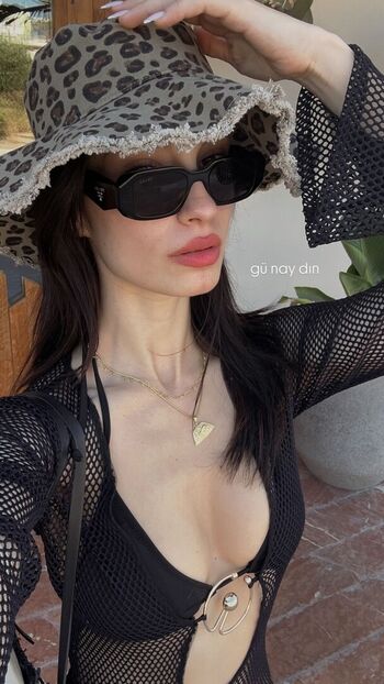 Zeynep Demirhan